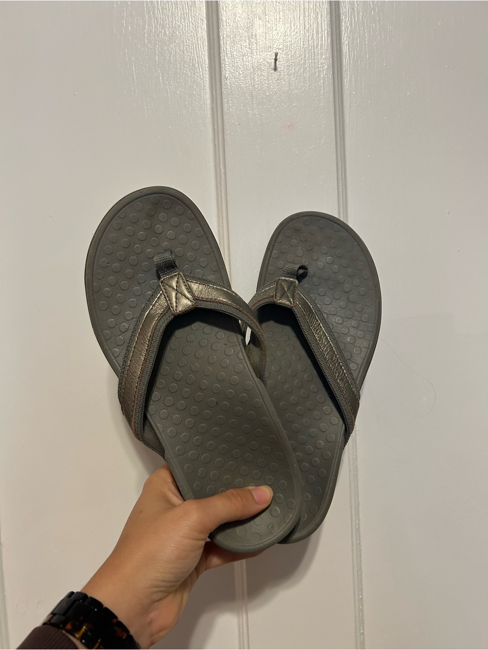 Vionic Metallic Strap Flip Flops - Gray